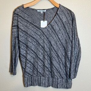 NWT Green Envelope Gray V-Neck Sweater